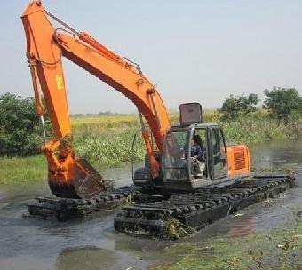 濕地沼澤挖掘機及特種設備租賃指南 專業水挖、打樁與改裝服務全解析